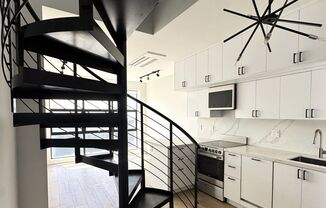 2420 3rd St. (Small Lot)