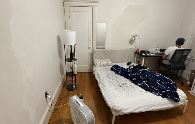 1 bed, 1 bath, $2,600, Unit 8