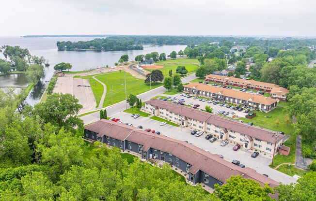 2 beds, 1 bath, 775 sqft, $1,099, Unit 996 - B5