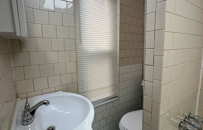 121 West Saratoga Street