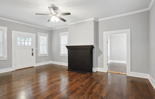 Large 4BR/2BA Downtown House Walking Distance to Daffin Park and Forsyth Park