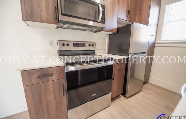 Studio, 1 bath, 285 sqft, $1,149, Unit 12
