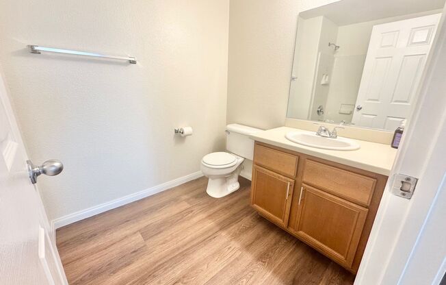 3 beds, 2 baths, $1,565, Unit Bldg K5