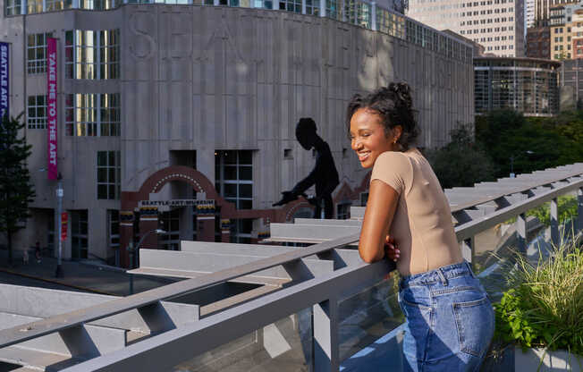 Enjoy the sun from the balcony