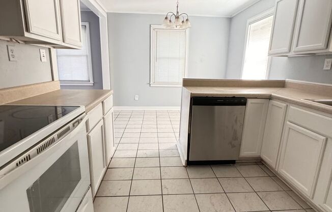 3 beds, 2 baths, $1,500