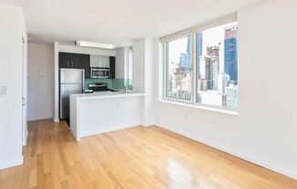 344 W 37 ST