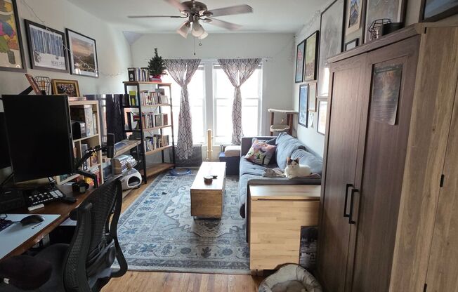 1 bed, 1 bath, 550 sqft, $1,650, Unit 4732-3B