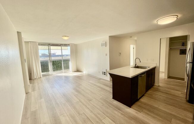 2 beds, 1.5 baths, 900 sqft, $2,975, Unit Unit 306