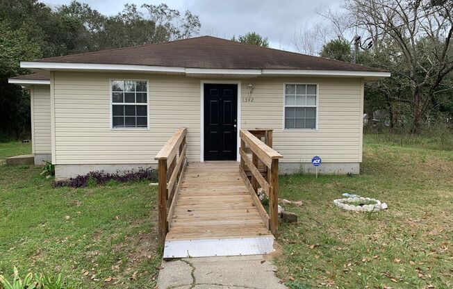 1342 Bolivia St Pensacola, FL 32534 MOVE IN SPECIAL!! $250 off 1st Months Rent!!!