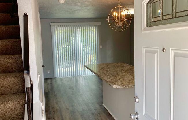 2 beds, 1.5 baths, 800 sqft, $1,499, Unit 1671B