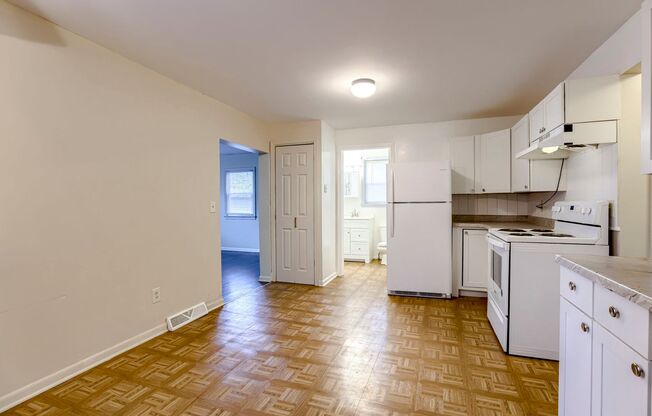 2 beds, 1 bath, $1,050