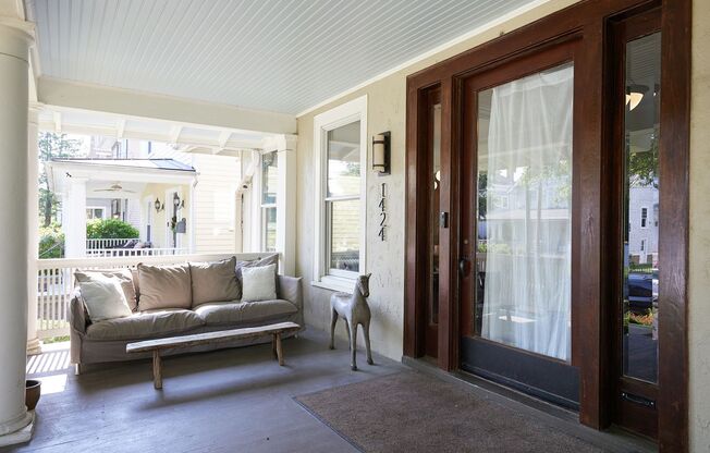Sunny, Spacious, & Spectacular