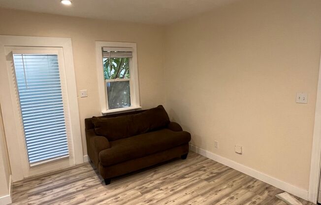 2 beds, 1 bath, $1,995