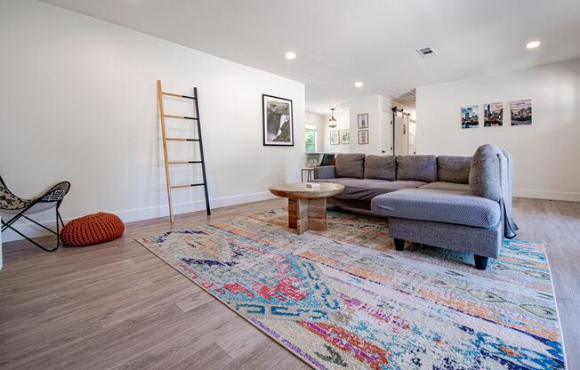 Charming 3/1 South Congress Retreat!