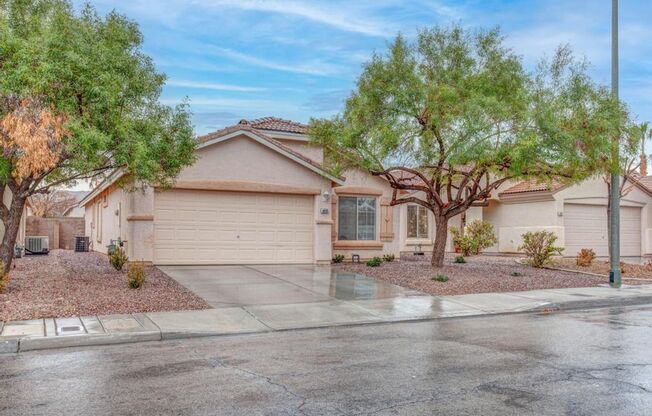 Newly Remodeled 4 bedroom single story beauty in Southern Highlands!
