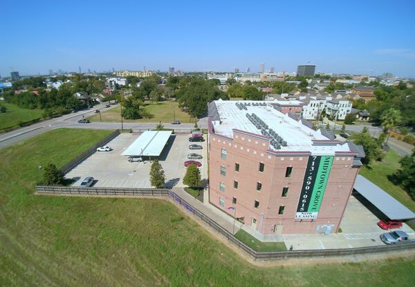 Midtown Grove Apartments in Houston