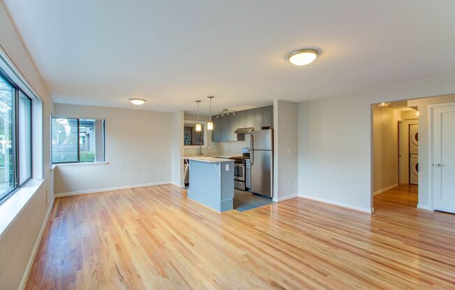 1418 On Queen Anne Apartments