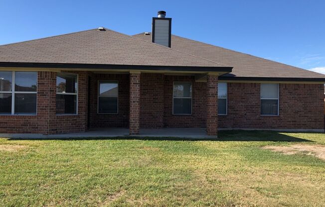 4 beds, 2 baths, $1,750