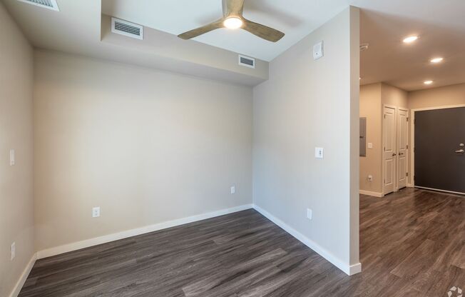 1 bed, 1 bath, 469 sqft, $1,362