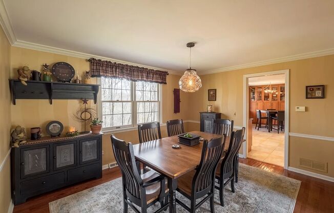 Beautiful 4-bedroom home located in Allison Park!