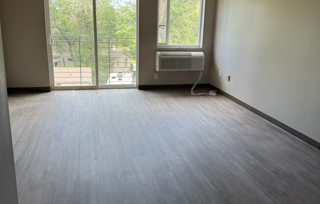 1 bed, 1 bath, 645 sqft, $1,395, Unit 108
