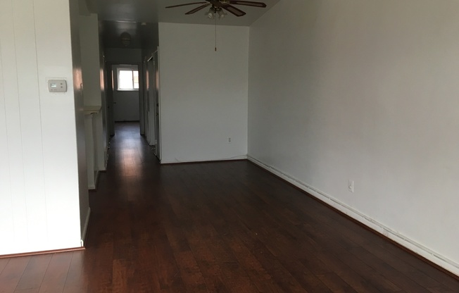 3 beds, 1 bath, 1,053 sqft, $1,850, Unit 2F