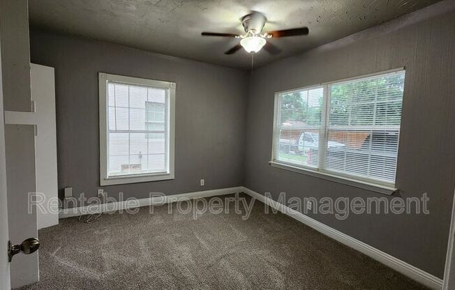406 W 14 ST
