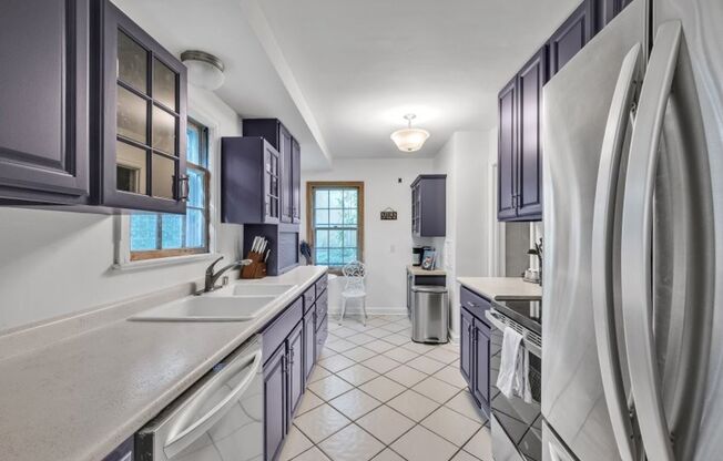 Charming 2 Bed 2 Bath House in the Heart of Madison - Fully Furnished!