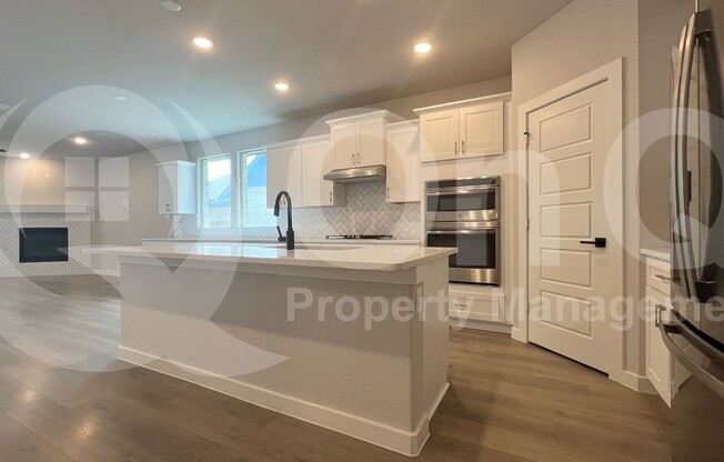 5522 BLUE PT LN