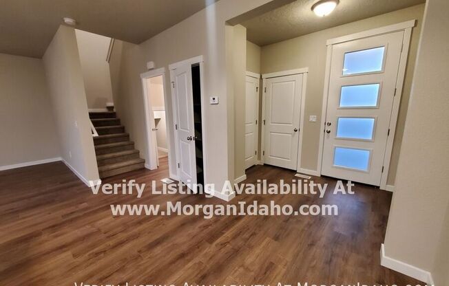 360 N TESSA LN