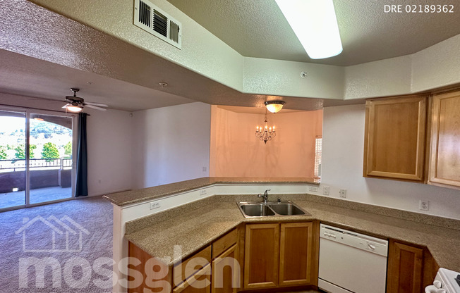 2 beds, 2 baths, $2,400, Unit #427