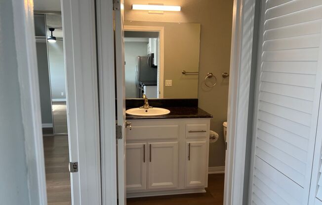 1 bed, 1 bath, 700 sqft, $2,450, Unit K-8