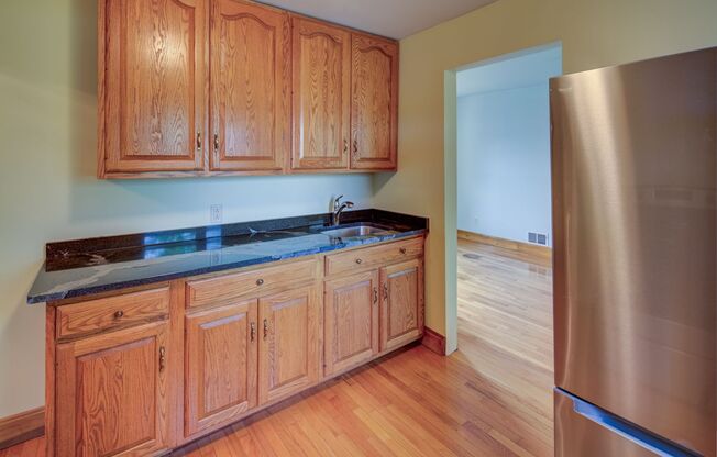 1657 Elkton Rd - House/Office Space