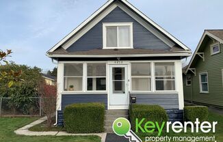 Centrally located 3Bd/1Bath Tacoma House!