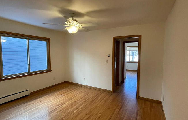 1 bed, 1 bath, 500 sqft, $1,049, Unit Unit 2