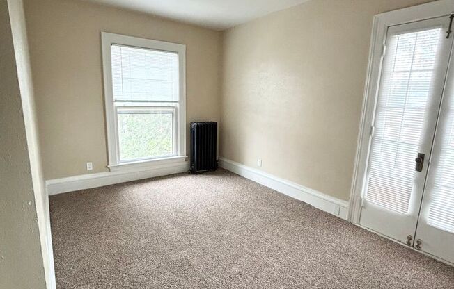 2 beds, 2 baths, $1,295, Unit 206
