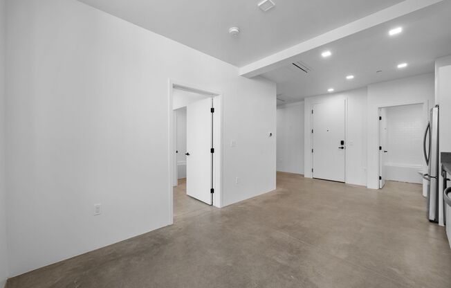 1 bed, 2 baths, 611 sqft, $2,695, Unit Unit 2