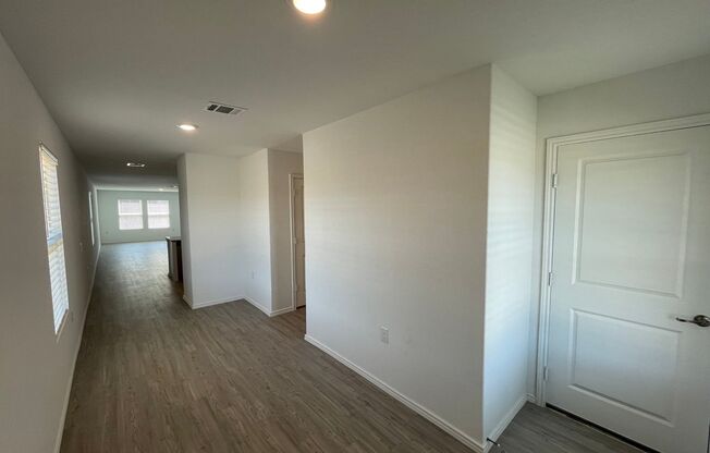 Beautiful 4 bedroom, 2 bathroom Home in Vida near Texas A&M San Antonio!