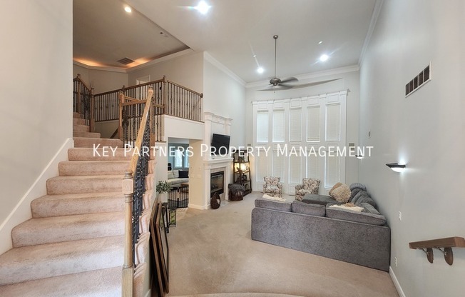 5812 N AMES