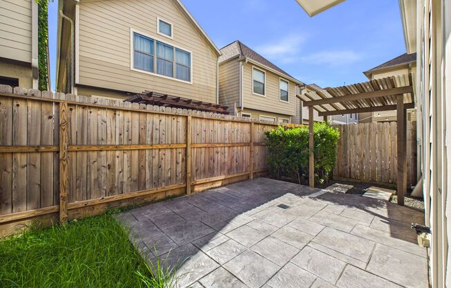 Stunning 3/2.5/2 Craftsman home in highly desirable and sought after Heights Location!