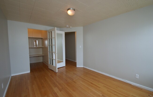 2 beds, 1 bath, 900 sqft, $1,995, Unit 317