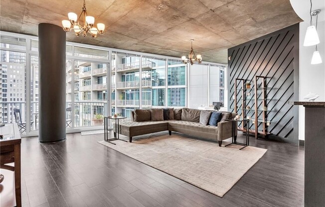950 PEACHTREE ST NW
