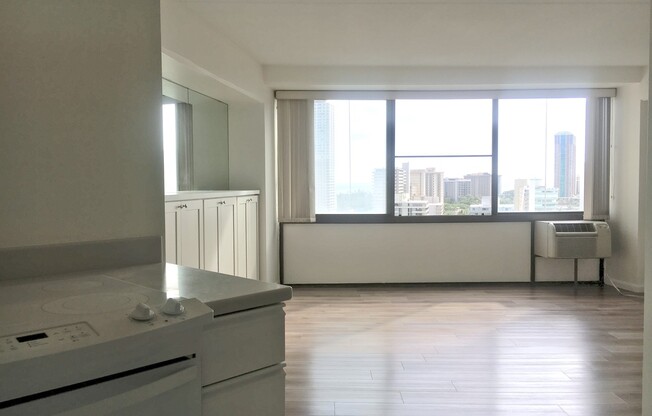 *VIEW FULL AD FOR DETAILS* $500 1ST MONTH RENT SPECIAL | RENOVATED HIGH-RISE STUDIO/1BA/1PK RENTAL IN MARCO POLO BUILDING! POOL! SAUNA! BASKETBALL & TENNIS COURT! BARBECUE AREA! | MCCULLY-MOILIILI