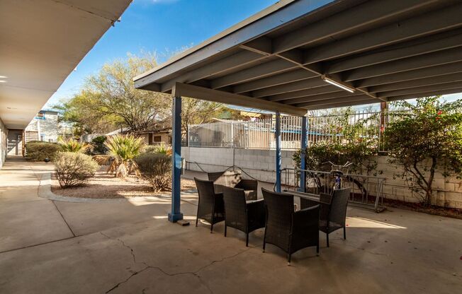 Studio, 1 bath, 400 sqft, $749, Unit 21