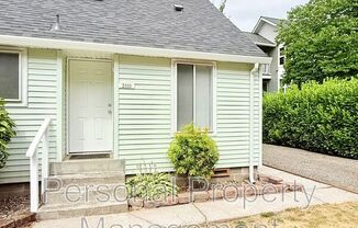 3110 THOMPSON AVE