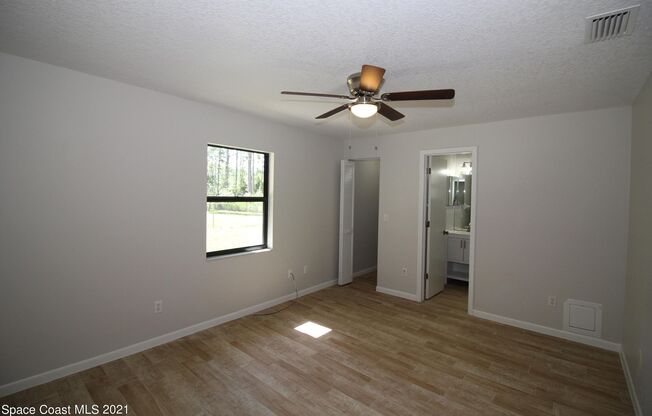 3 beds, 2 baths, $1,900