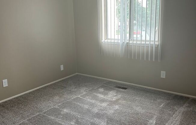 2 beds, 1 bath, 869 sqft, $1,139, Unit 2872B