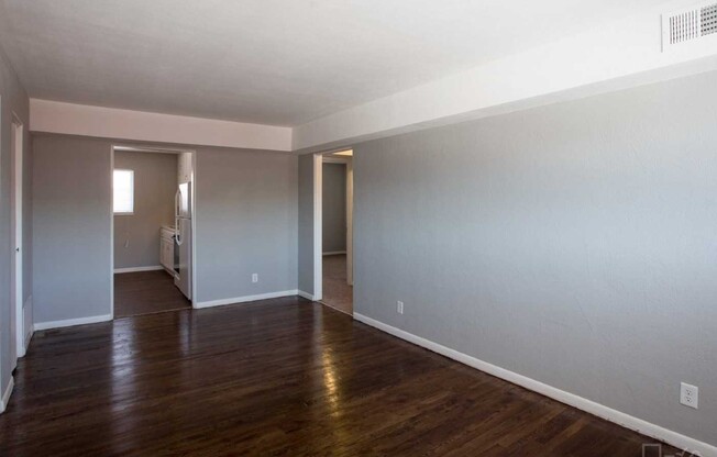 2 beds, 1 bath, 750 sqft, $1,095, Unit B01 1010 16