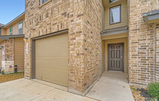 Lovely 4-bedroom, 3-bathrooms home in Stoney Creek subdivision of San Antonio, TX