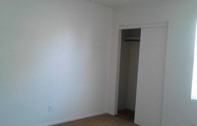 2 beds, 1.5 baths, 970 sqft, $1,225